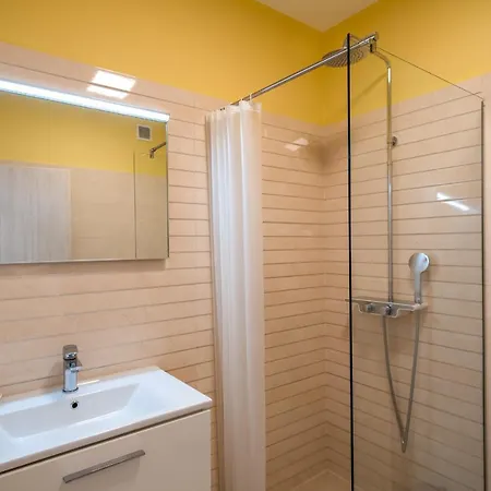 Apartment At Palm *